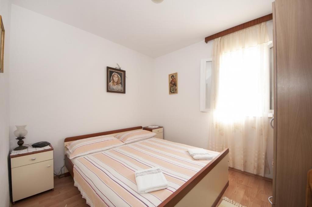 Apartments Mira Сплитска Экстерьер фото