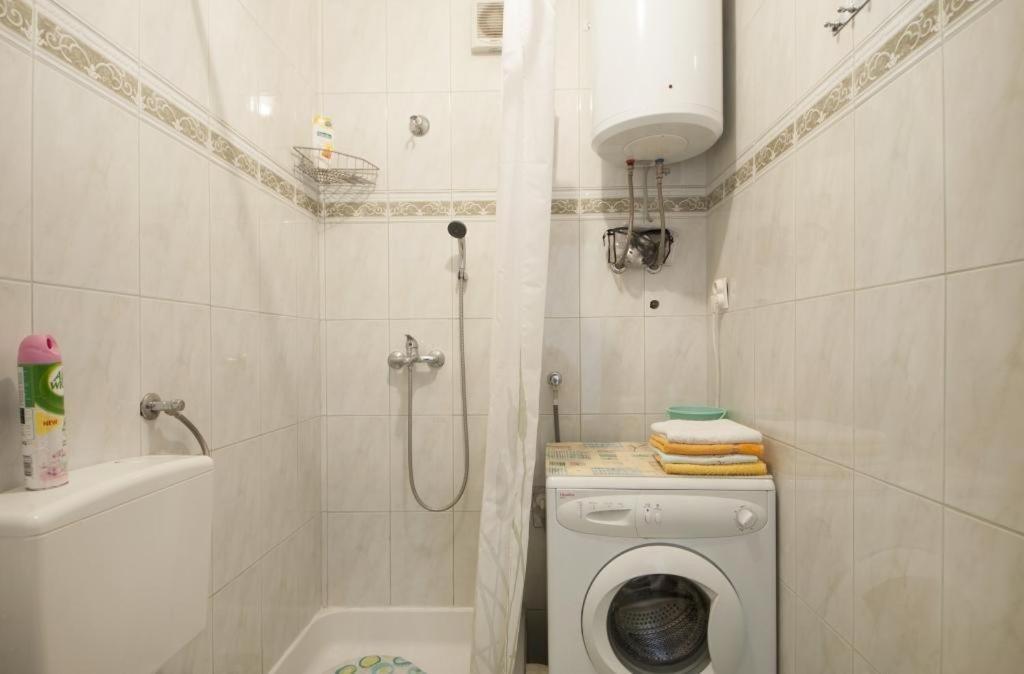 Apartments Mira Сплитска Экстерьер фото